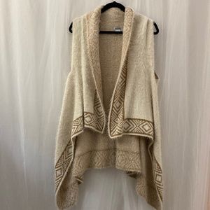 NWOT Just Jamie cream & tan long fuzzy vest - size small